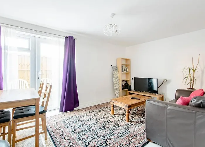 Ground Floor Apartment City Centre University Free Parking